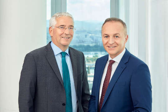 APG PA Vorstandsverlaengerung - Thomas Karall Gerhard Christiner.jpg